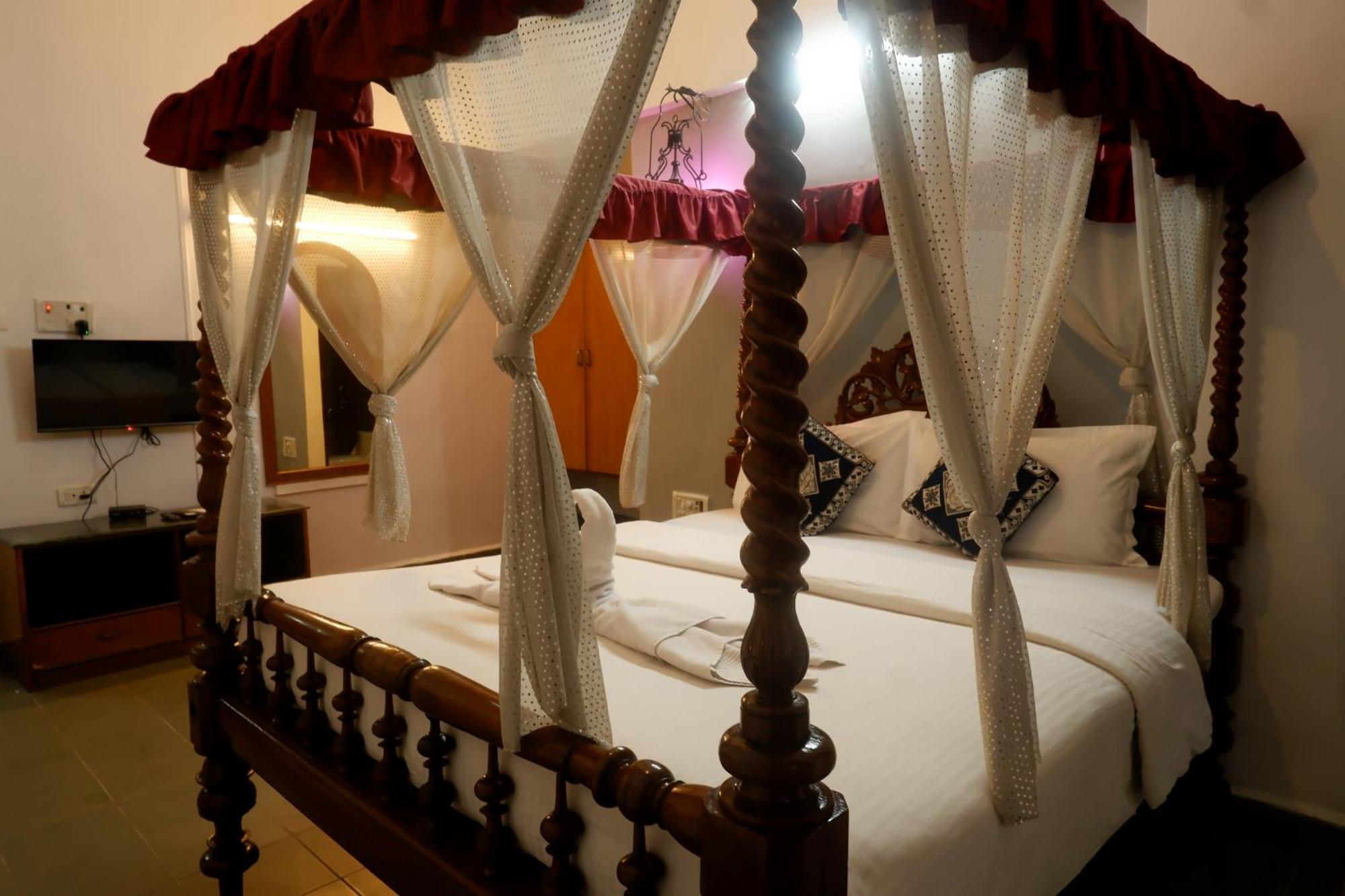 Falcon Resorts By Dia Hotels Calangute Exterior photo
